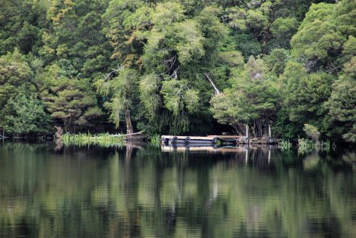 lake australia reflection