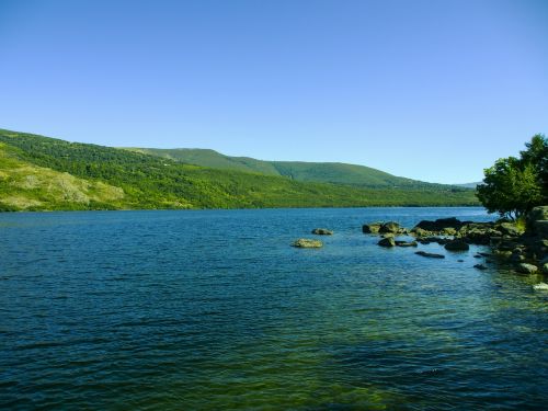 lake sanabria water