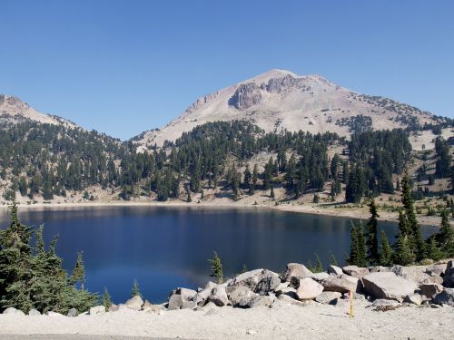 lake lassen volcona national park california