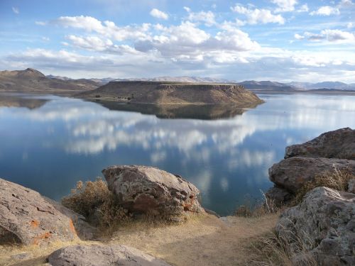 lake landscape cloud