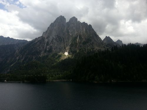 lake mountains landscape