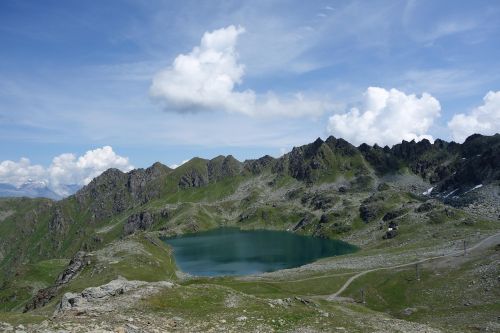 lake mountain alps