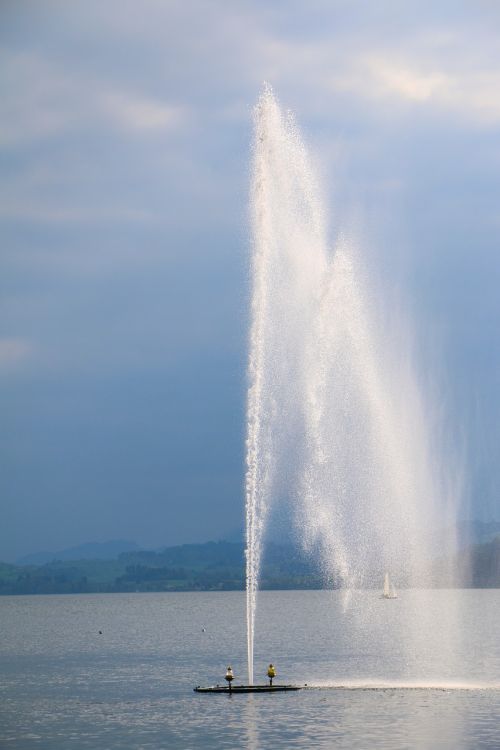 lake water fountain