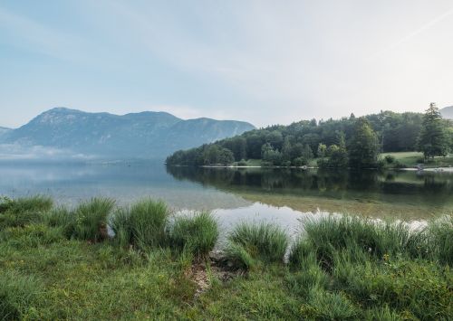 lake mountain water