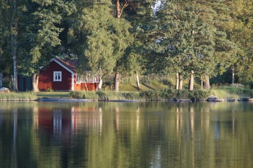 lake idyll bank