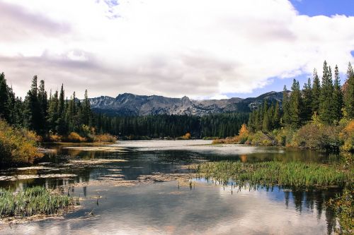 lake scenery mammoth lakes