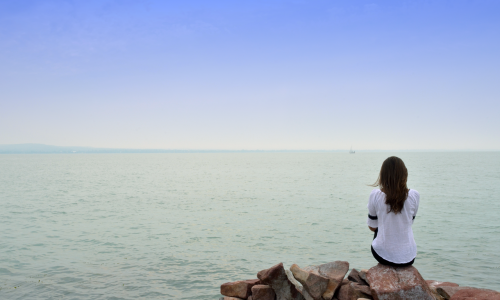 lake balaton young lady minimal