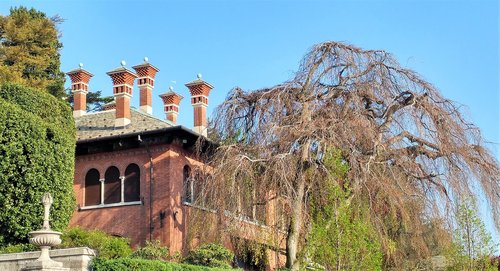 lake como  architecture  old