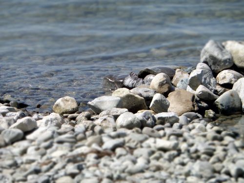 lake constance bank stones