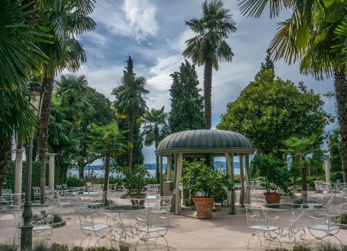 lake garda sirmione italy