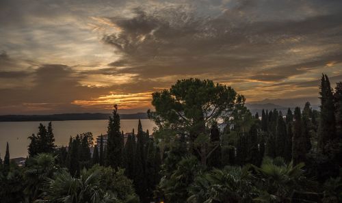 lake garda italy sunset