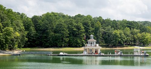 lake lanier lake water