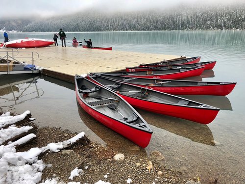 lake louise  lake  alberta