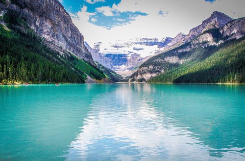 lake louise  canada  scenic