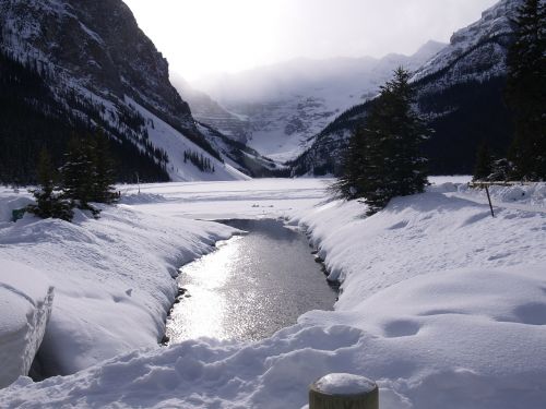 lake louise winter frozen lake