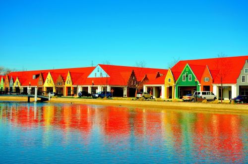 lake shore red row houses