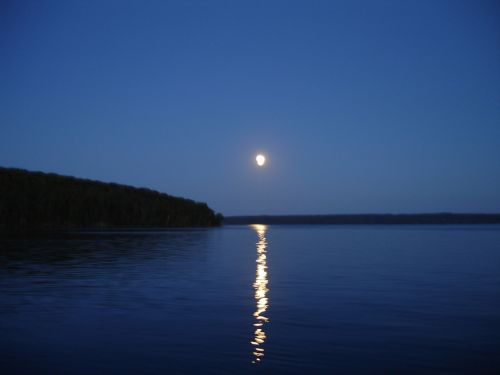 lake superior moonlight reflection