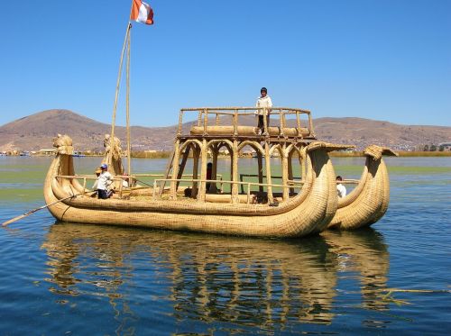 lake titicaca pot indigeno uru bolivia