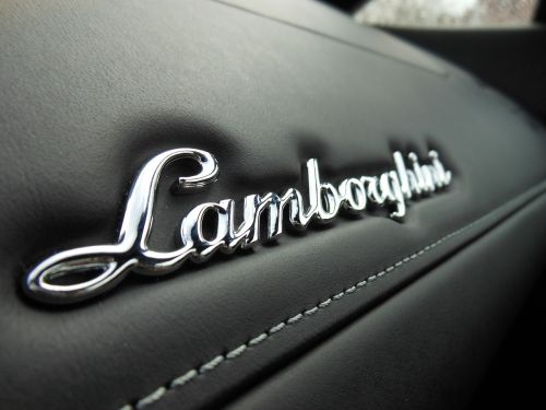 lamborghini lettering emblem