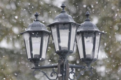 lamp lighting snow