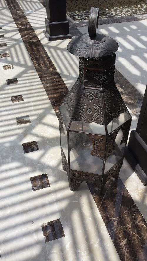 lamp lantern emirates