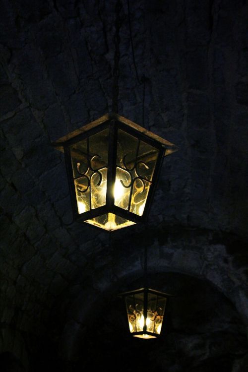 lamp light castle