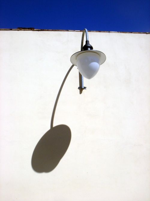 lamp light shadow