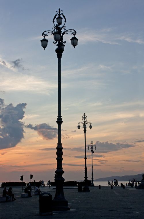 lamppost sunset sky