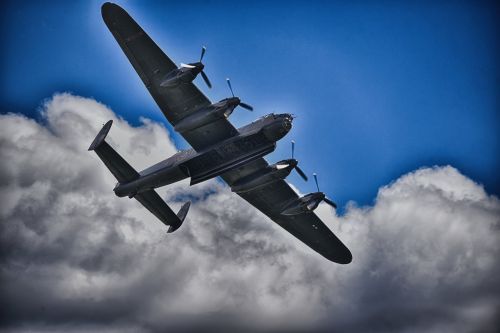 lancaster bomber airforce world war 2