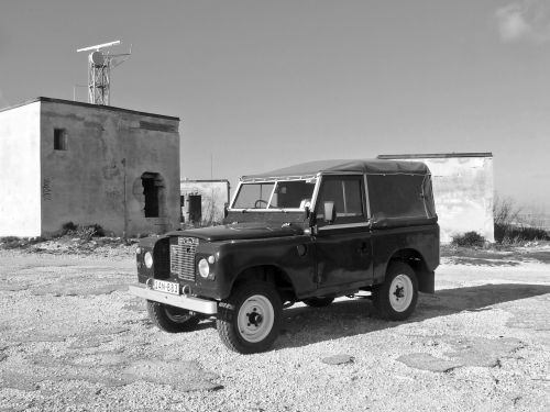 Land Rover &amp; Radar Station