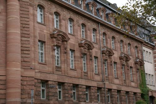 landeshaus wiesbaden facade