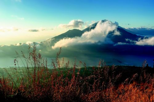 landscape mountain clouds