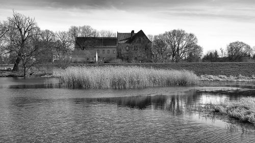 landscape klöden burg black and white