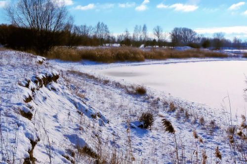 landscape lake frozen