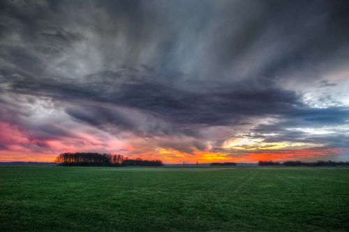 landscape hdr green