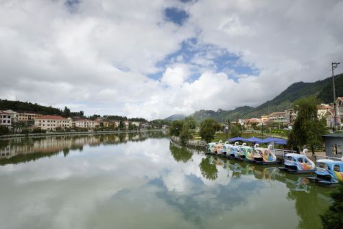 landscape city lake