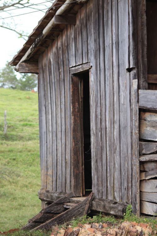 landscape old house locker