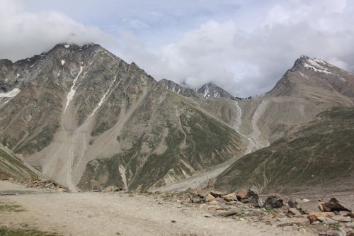 landscape mountain barren