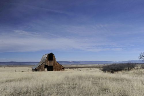 landscape barn old