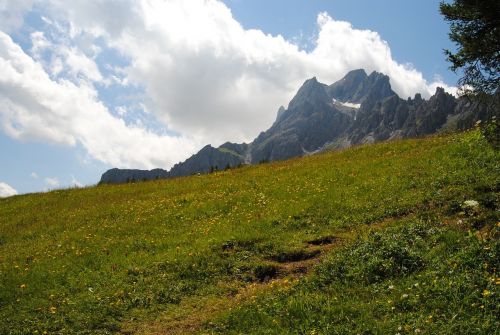 landscape mountains prato