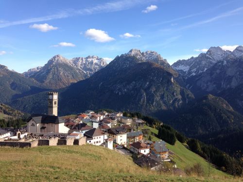 landscape mountain vista