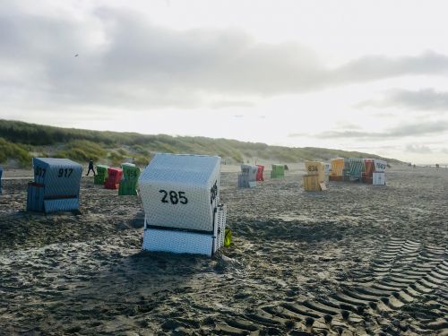 langeoog beach colorful