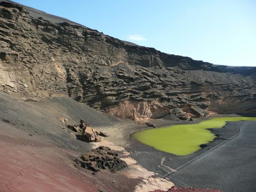 lanzarote lake seaweed