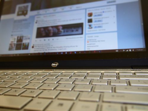 laptop online social media