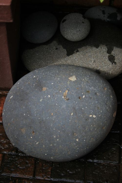 Large Light Grey Pebble