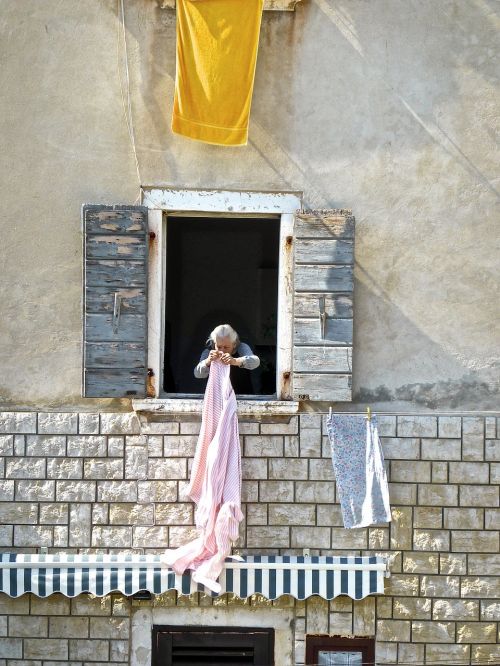 laundry grandma hanging