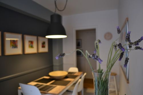 lavender dining room flowers
