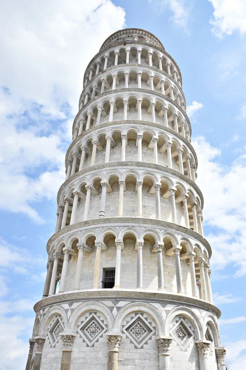 leaning tower pisa italy