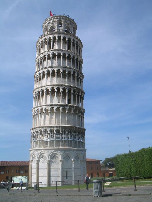 leaning tower of pisa italy leaning tower