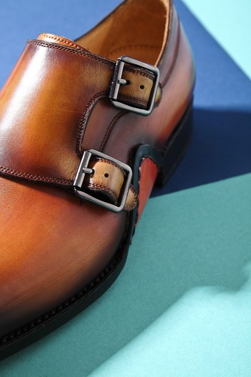 leather shoes color split